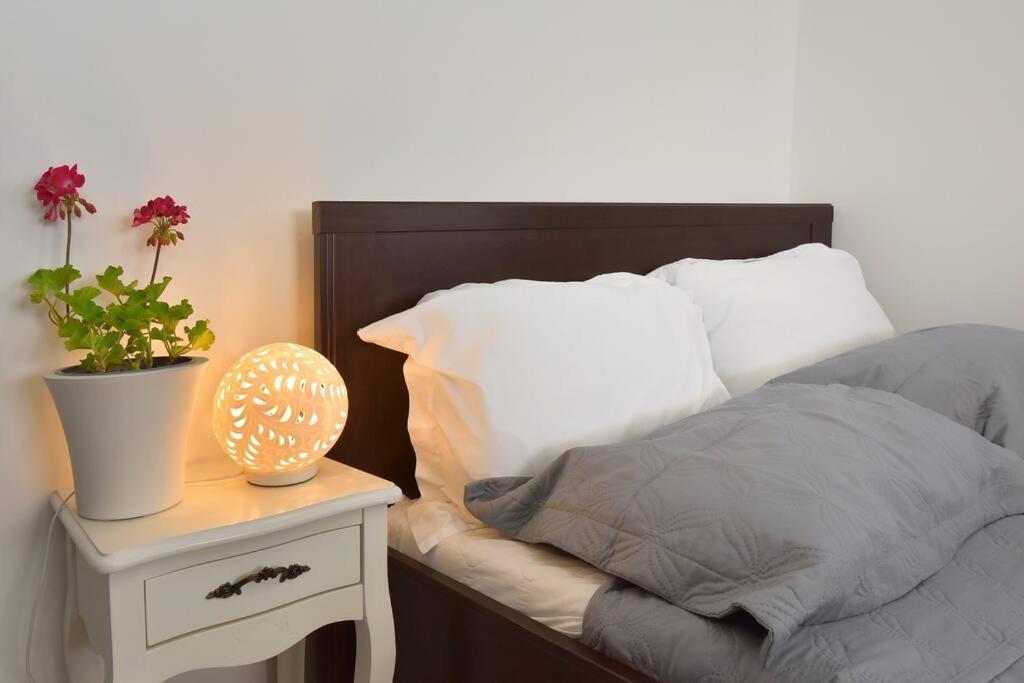 Cozy Bright Studio Athena Bagian luar foto